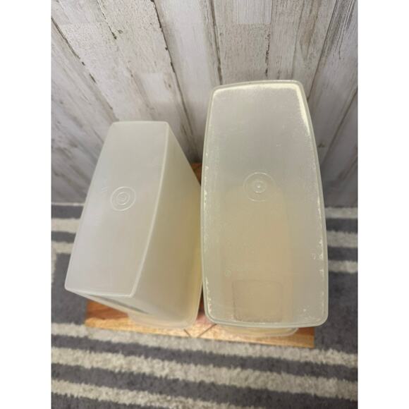 Vintage Tupperware Cereal Keeper Set Beige Flip-Top Spout 2-Piece - Picture 5 of 5